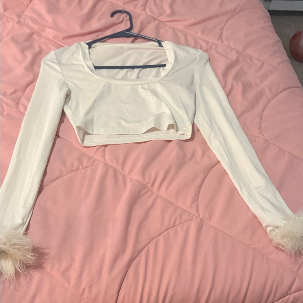 SHEIN Cream Crop Top with Fur Cuffs